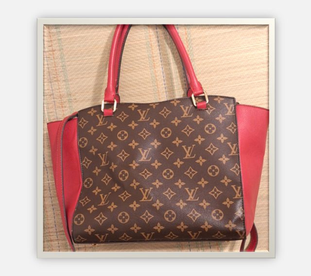 Beautiful Fashion Crossbody Bag (17 x 10.5 x6'). #A03