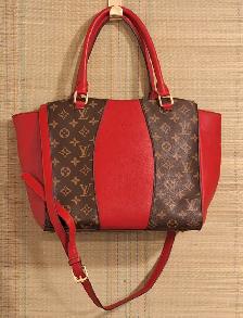 Beautiful Fashion Crossbody Bag (17 x 10.5 x6'). #A03 - Photo 2