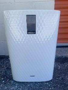 SHARP KC-C70U  Plasmacluster Air Purifier