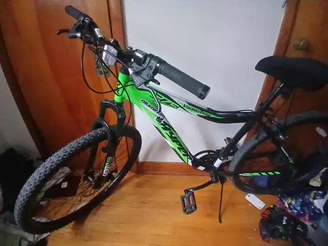 Hyper Viking Trail 21 Speed bike!