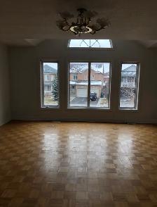 4 Bedroom Basement house Brampton - Bovaird & Chinguaco - Photo 7
