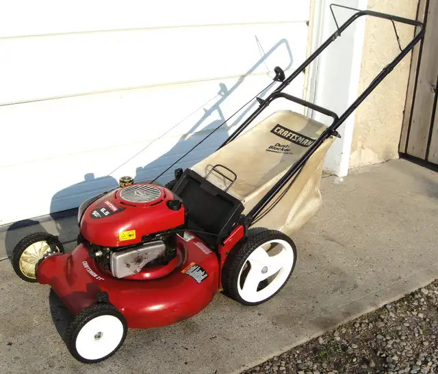 CRAFTSMAN 6.5 HP REAR BAG LAWNMOWER
