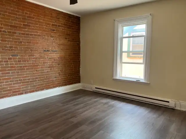 2-Bedroom Units – 474 & 476 Aylmer St, Peterborough