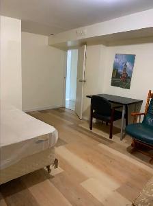Furnished large bright room Single male $890 m all utilities - Photo 4