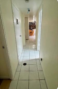 Furnished large bright room Single male $890 m all utilities - Photo 5