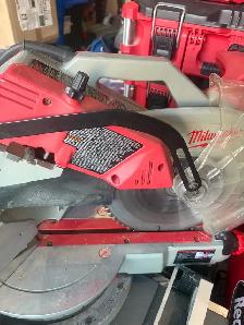 sliding compound mitre saw - Photo 2