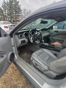 2006 mustang v6 - Photo 2