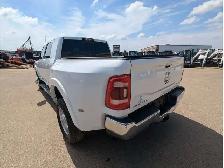 2024 Ram 3500 Limited 6.7L Diesel/Dually/MEGA Cab/Sunroof - Photo 10