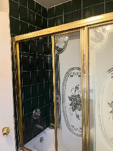 NEAR VICTORIA PARK SUBWAY MAIN FLOOR ONE ROOM FOR RENT - Photo 4