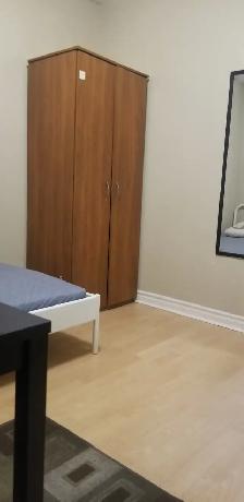 NEAR VICTORIA PARK SUBWAY MAIN FLOOR ONE ROOM FOR RENT - Photo 7