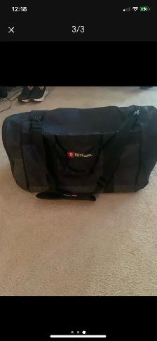 brand new Wilson duffel bag! - Photo 3