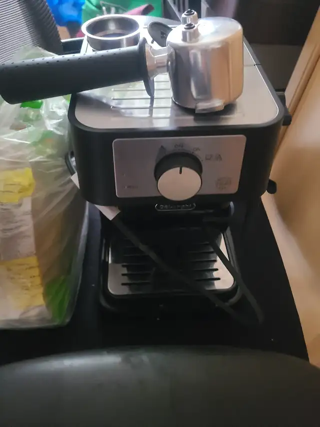 DeLonghi Stilosa Espresso Machine