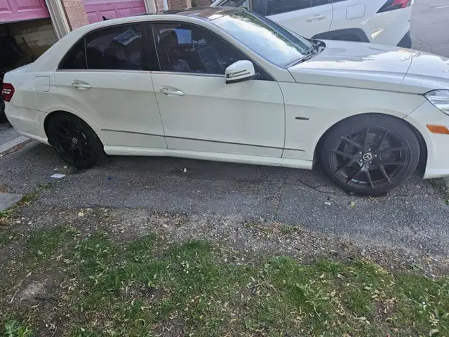 Mercedes-Benz E350 2011