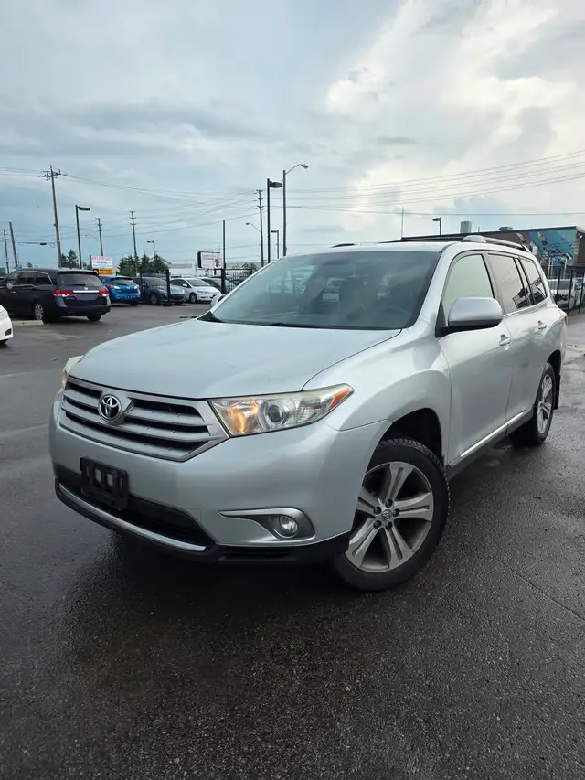 2013 Toyota Highlander SE