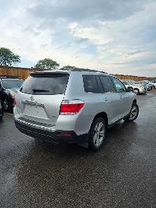 2013 Toyota Highlander SE - Photo 4
