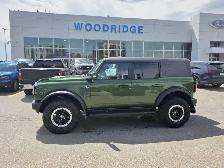 2023 Ford Bronco - Photo 2