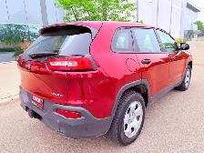 2017 Jeep Cherokee Altitude 4dr SUV 4WD (2.4L 4cyl 9A) - Photo 6