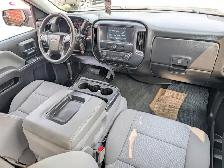 2018 Chevrolet Silverado 1500 4WD Double Cab 143.5' Custom | Bac - Photo 8