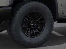 2026 Chevrolet Silverado 2500HD ZR2 - Photo 9