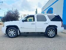 2010 GMC Yukon Denali - Photo 2