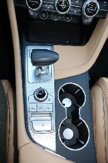 2022 Genesis G70 2.0T Advanced AWD - Photo 13
