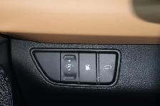 2022 Genesis G70 2.0T Advanced AWD - Photo 16