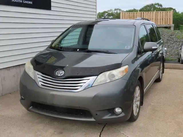 2013 Toyota Sienna XLE