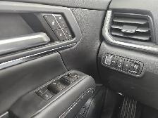 2026 GMC Terrain AWD Elevation - Photo 8
