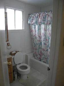 4 1 Bedroom house $3300/m inclusive with internet - Photo 6