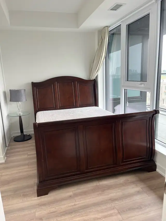 Brand New  Master Bedroom for Rent (Female Only) – Toronto