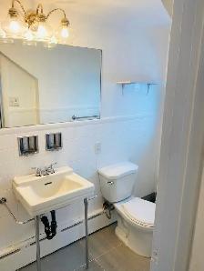 Top Floor 1 Bedroom Near Waterloo Park & Universities - Photo 7