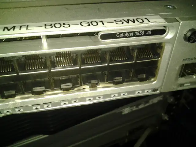 Cisco Catalyst 3850-48T-S   10gbe 5000  cisco routers pc mac lap