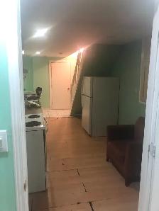 1-bedroom basement apartment for rent - Photo 2