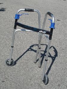 LIGHTWEIGHT DRIVE FOLDING WALKER FOR SENIORS ONLY $60.00 FIRM! - Photo 4