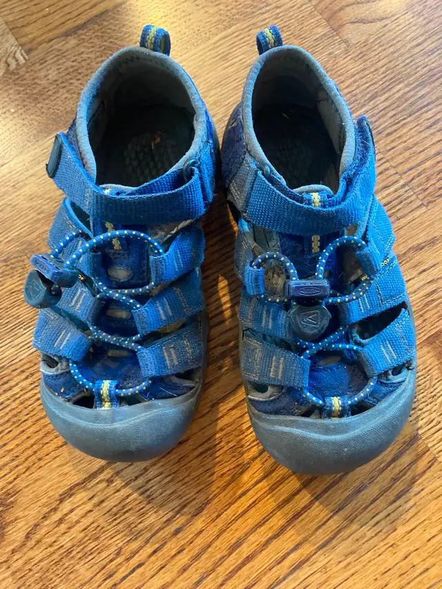 Keen sandals size 13