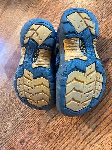 Keen sandals size 13 - Photo 2