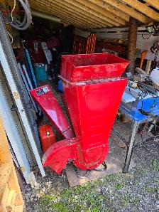it's a wood chipper good shape - Photo 2