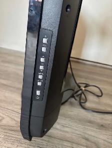 Insignia 32-inch 720 LCD TV - Photo 3