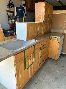 Oak Cabinets - Photo 8