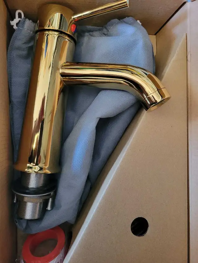 Gold bathroom faucet