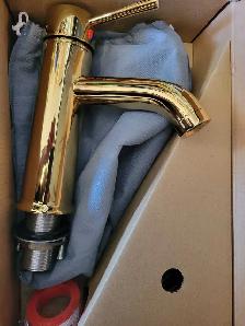 Gold bathroom faucet
