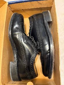 2 pairs of Florsheim shoes in perfect condition for sale - Photo 2