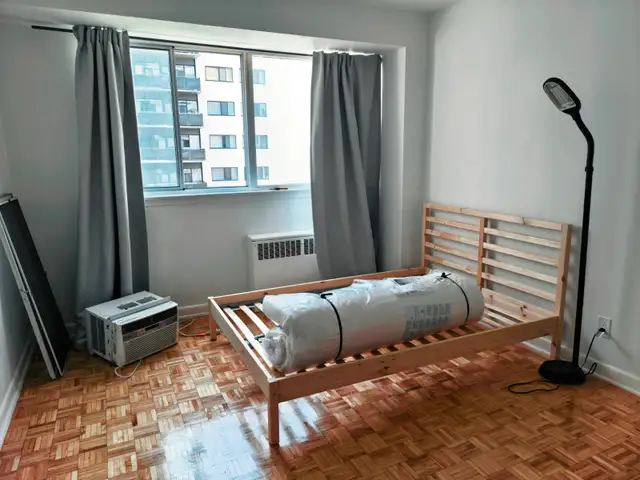 Bedroom in Downtown Toronto for rent