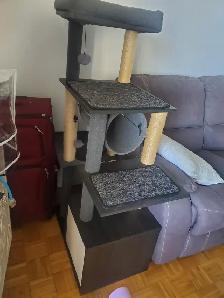 Very Large Cat Scratching post! $100$ or Best Offer! - Photo 2
