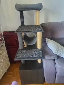 Very Large Cat Scratching post! $100$ or Best Offer! - Photo 4
