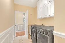 Luxury 4 BR Detached House for Rent in Prime Location Newmarket - Photo 3
