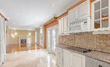 Luxury 4 BR Detached House for Rent in Prime Location Newmarket - Photo 6