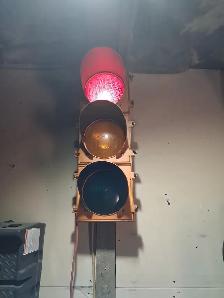 Novelty stop traffic light man cave working - Photo 3