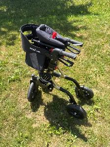mobility walker - Photo 5