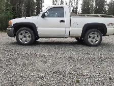 2006 GMC SHORT BOX V6 4X4 OBO/TRADE
